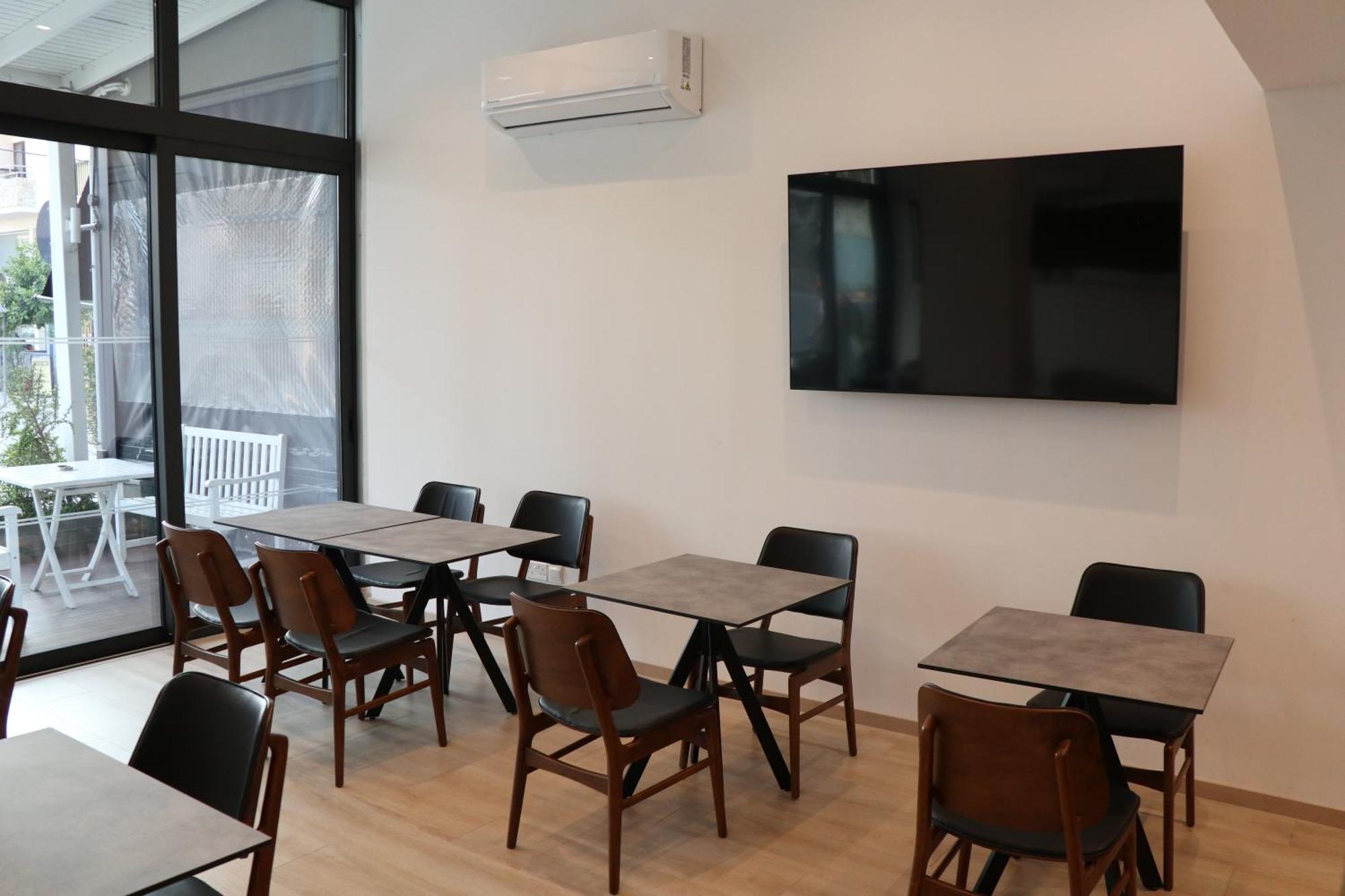 Sunflower Hotel Apartments Larnaca Exterior photo