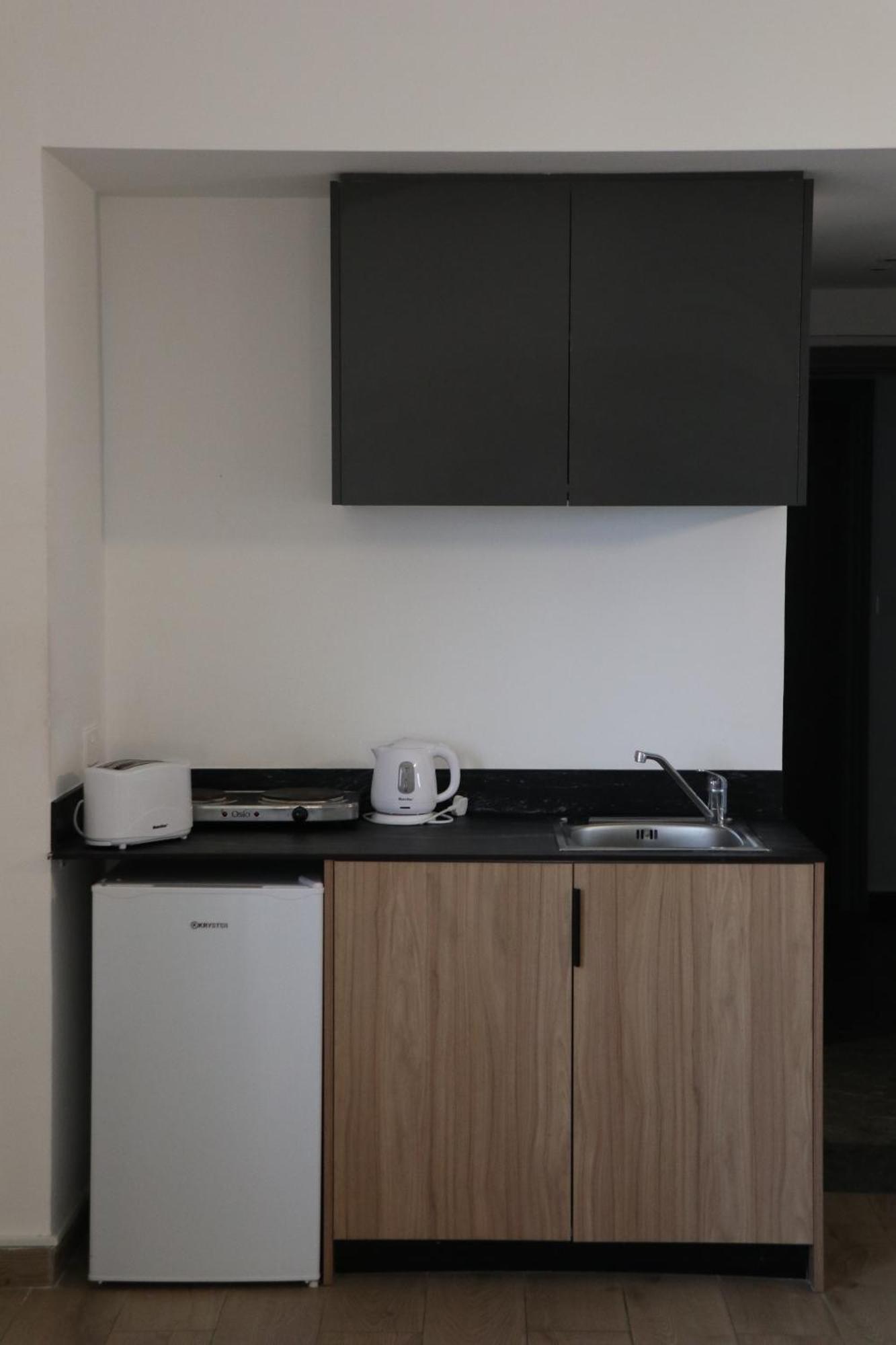 Sunflower Hotel Apartments Larnaca Exterior photo