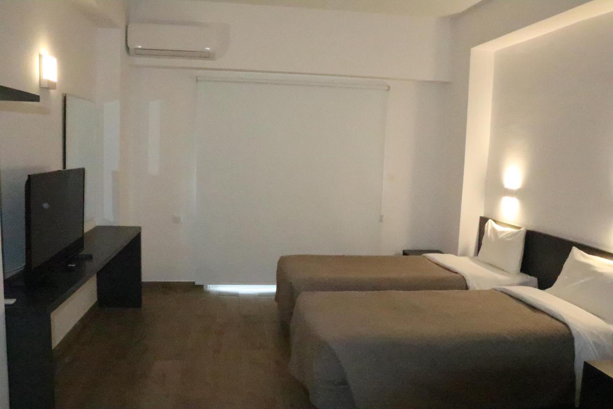 Sunflower Hotel Apartments Larnaca Exterior photo