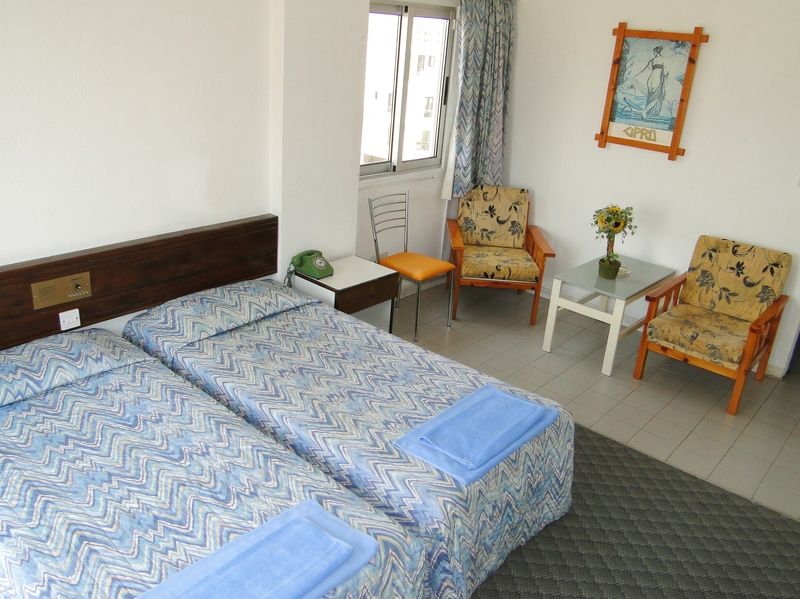 Sunflower Hotel Apartments Larnaca Exterior photo