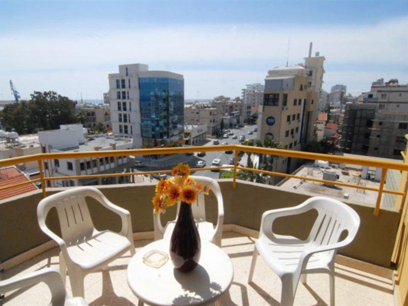 Sunflower Hotel Apartments Larnaca Exterior photo