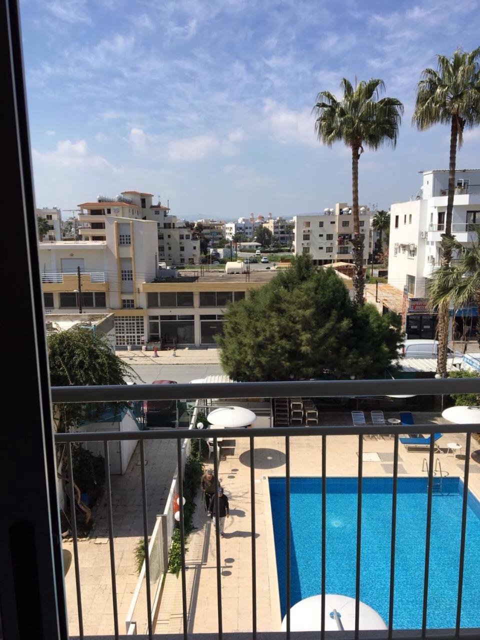 Sunflower Hotel Apartments Larnaca Exterior photo
